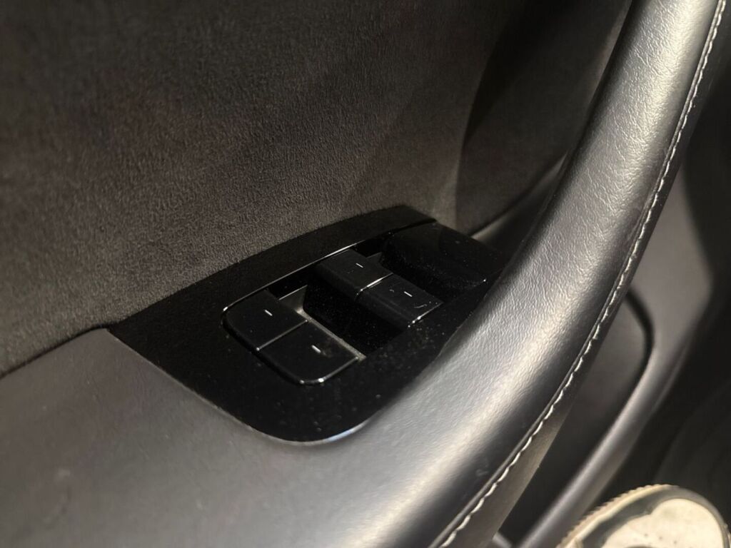 Tesla Model 3 2019 Musta