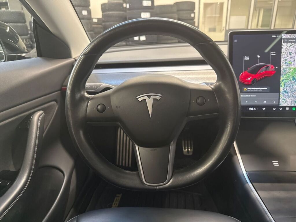 Tesla Model 3 2019 Musta