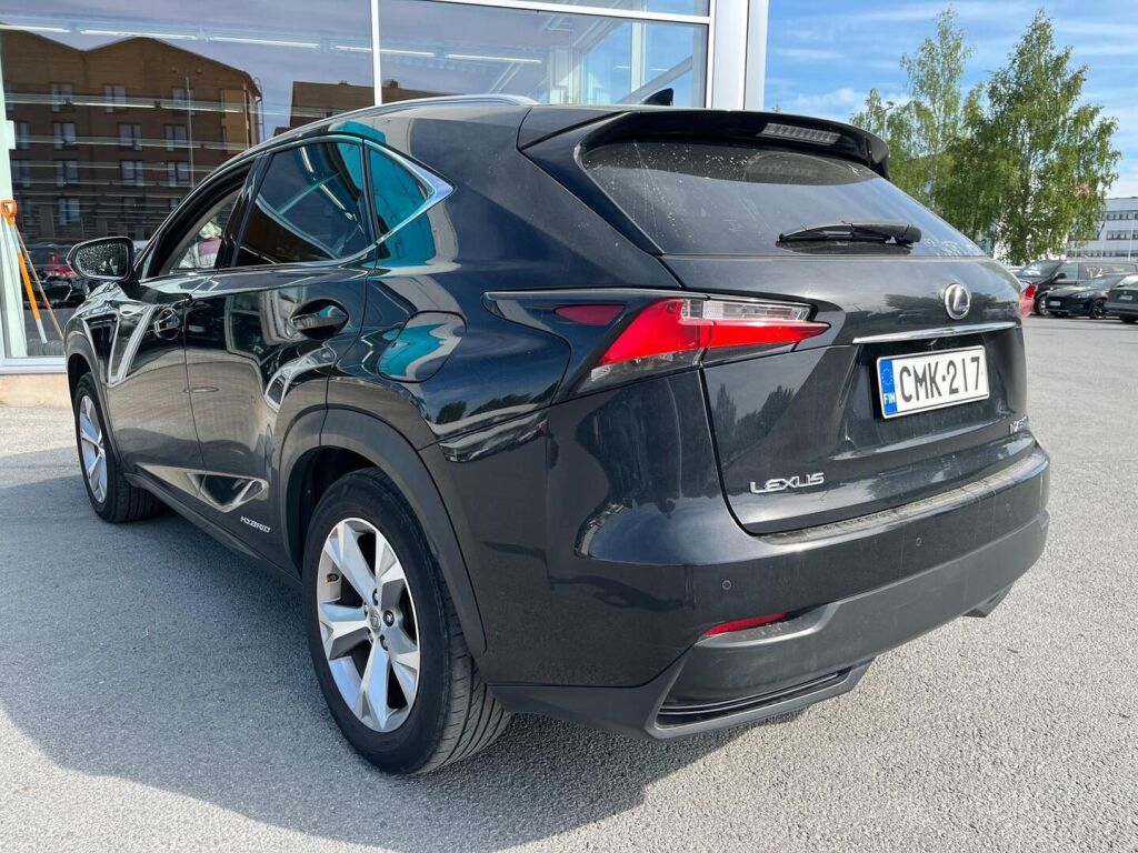 Lexus NX 2015 Musta