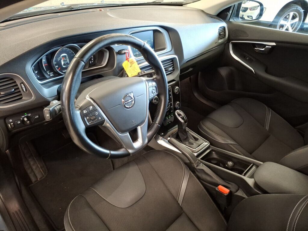 Volvo V40 2017 Sininen