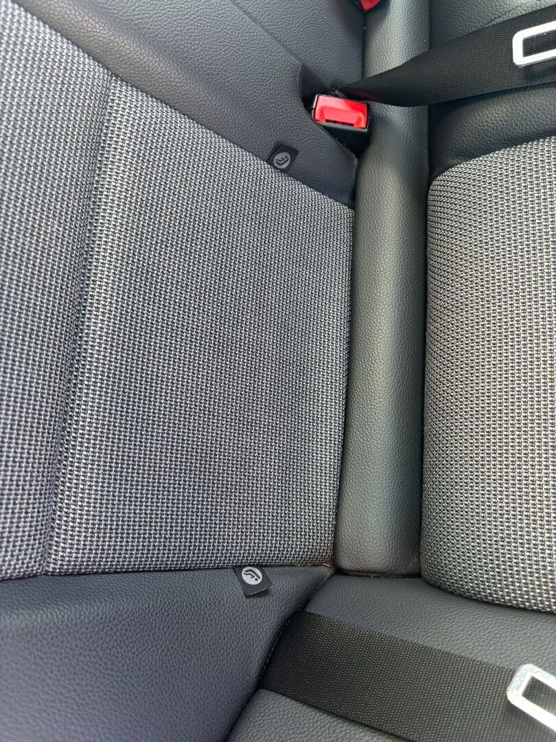 Mercedes-Benz C 2012 Musta