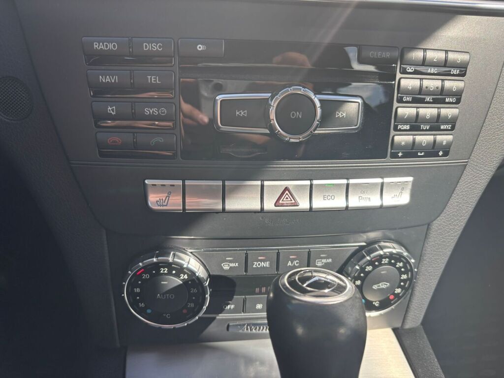 Mercedes-Benz C 2012 Musta