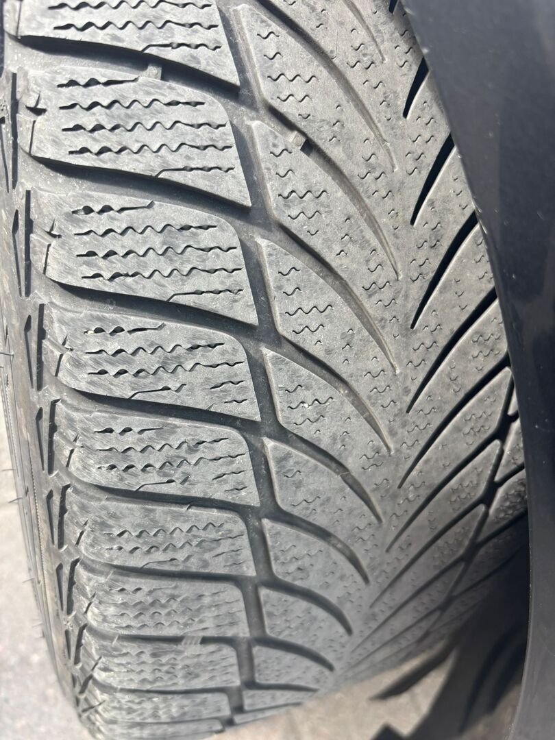 Mercedes-Benz C 2012 Musta