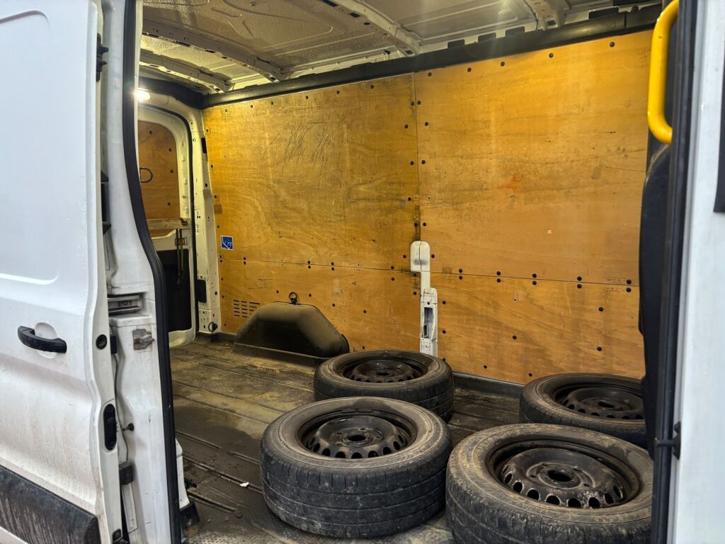 Ford Transit 2016 Valkoinen