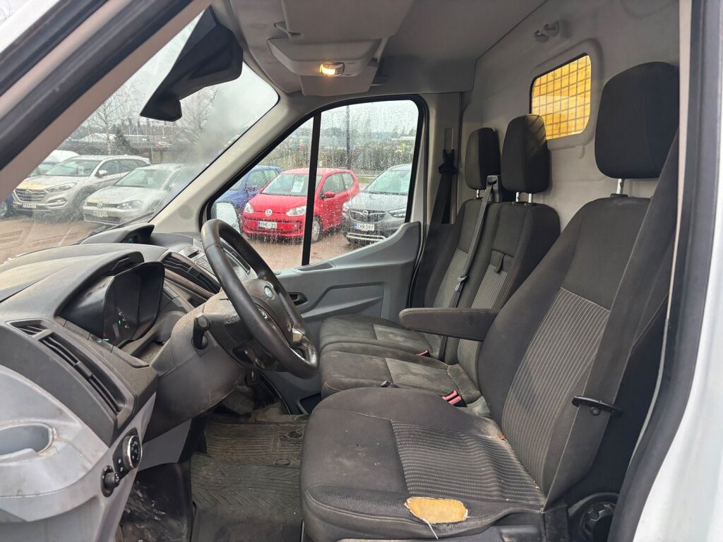Ford Transit 2016 Valkoinen