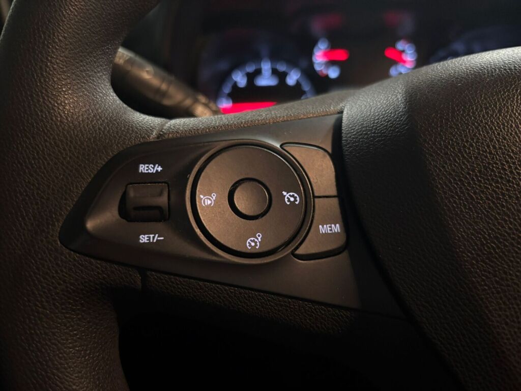 Opel Combo 2019 Valkoinen