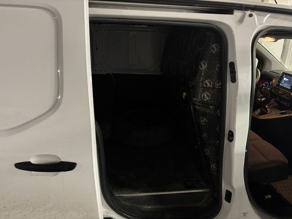 Opel Combo 2019 Valkoinen