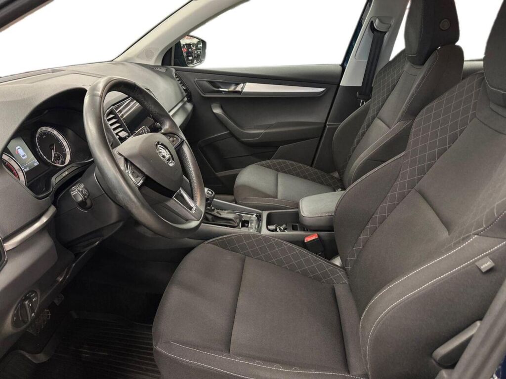 Skoda Karoq 2020 Sininen