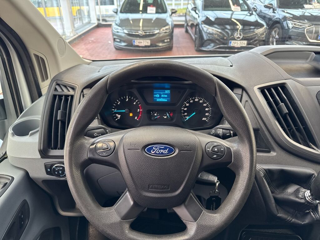 Ford Transit 2015 Valkoinen