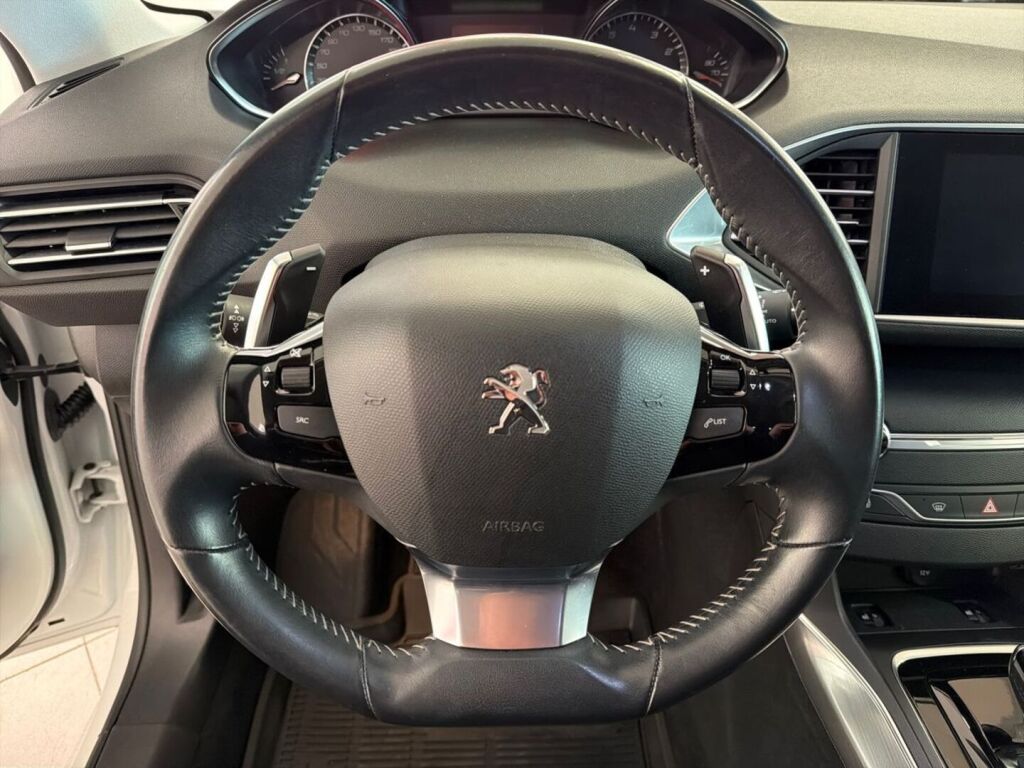 Peugeot 308 2019 Valkoinen