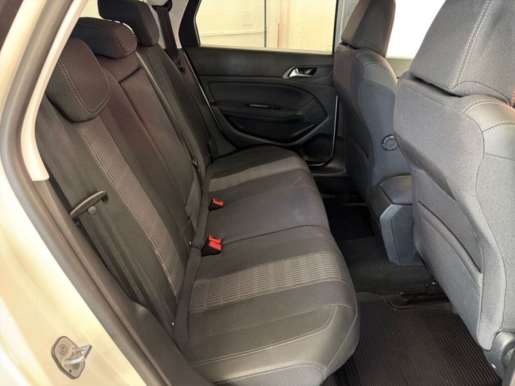 Peugeot 308 2019 Valkoinen