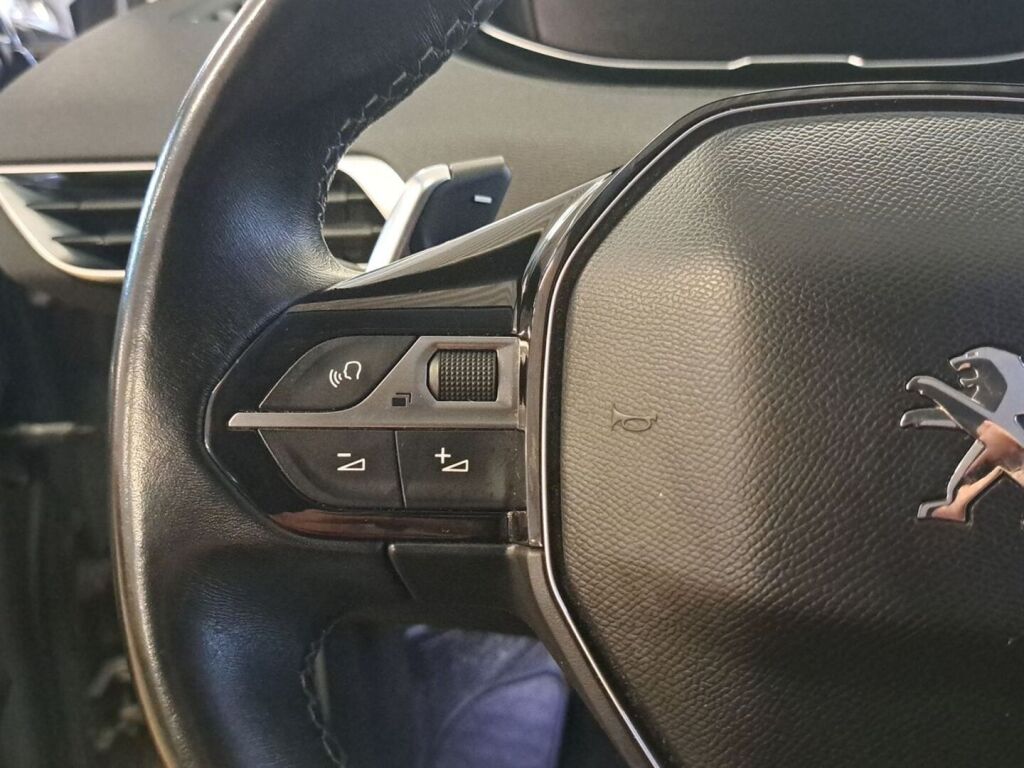 Peugeot 3008 2019 Harmaa