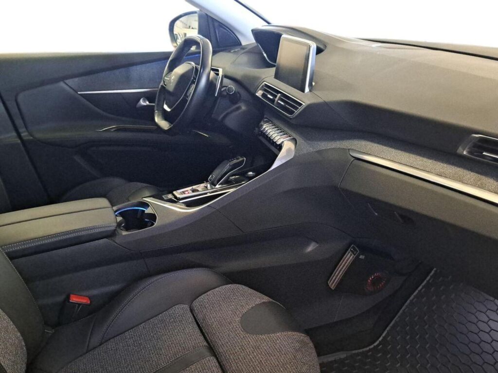 Peugeot 3008 2019 Harmaa