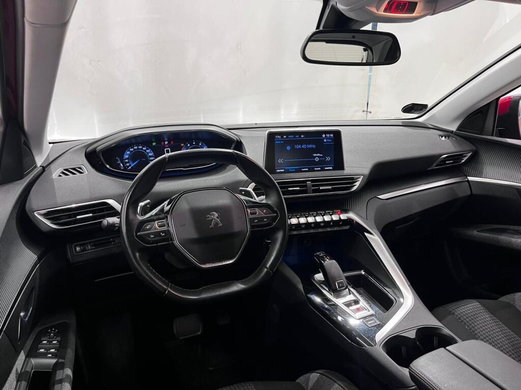 Peugeot 3008 2019 Punainen