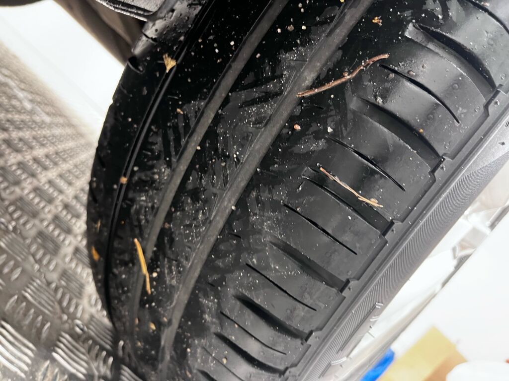 Peugeot 3008 2019 Punainen