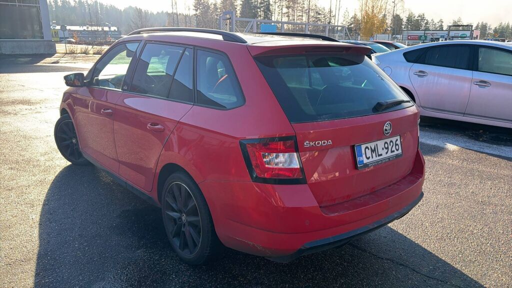 Skoda Fabia 2016 Punainen