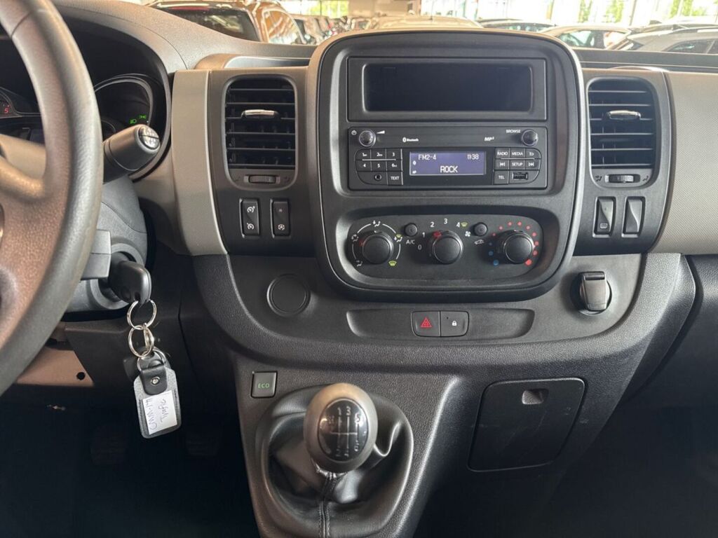 Renault Trafic 2019 Valkoinen