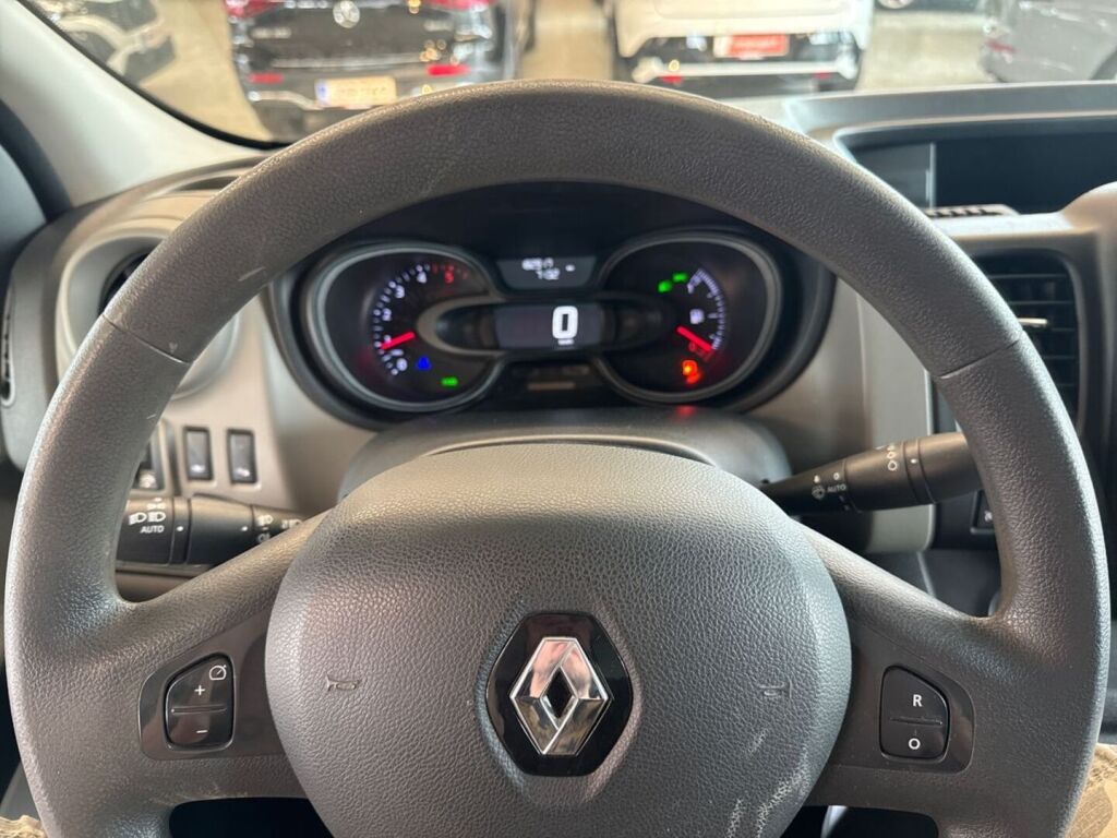 Renault Trafic 2019 Valkoinen
