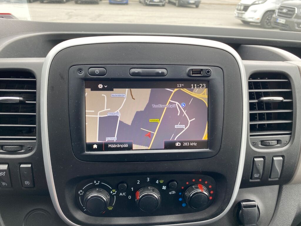 Renault Trafic 2019 Valkoinen
