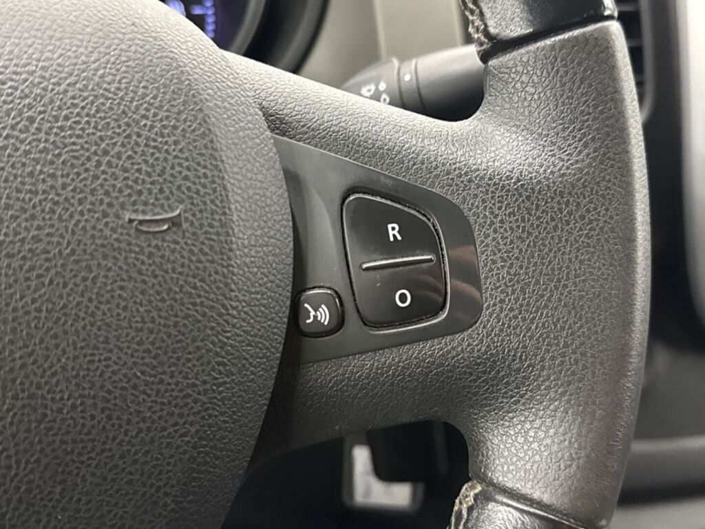 Renault Trafic 2019 Valkoinen