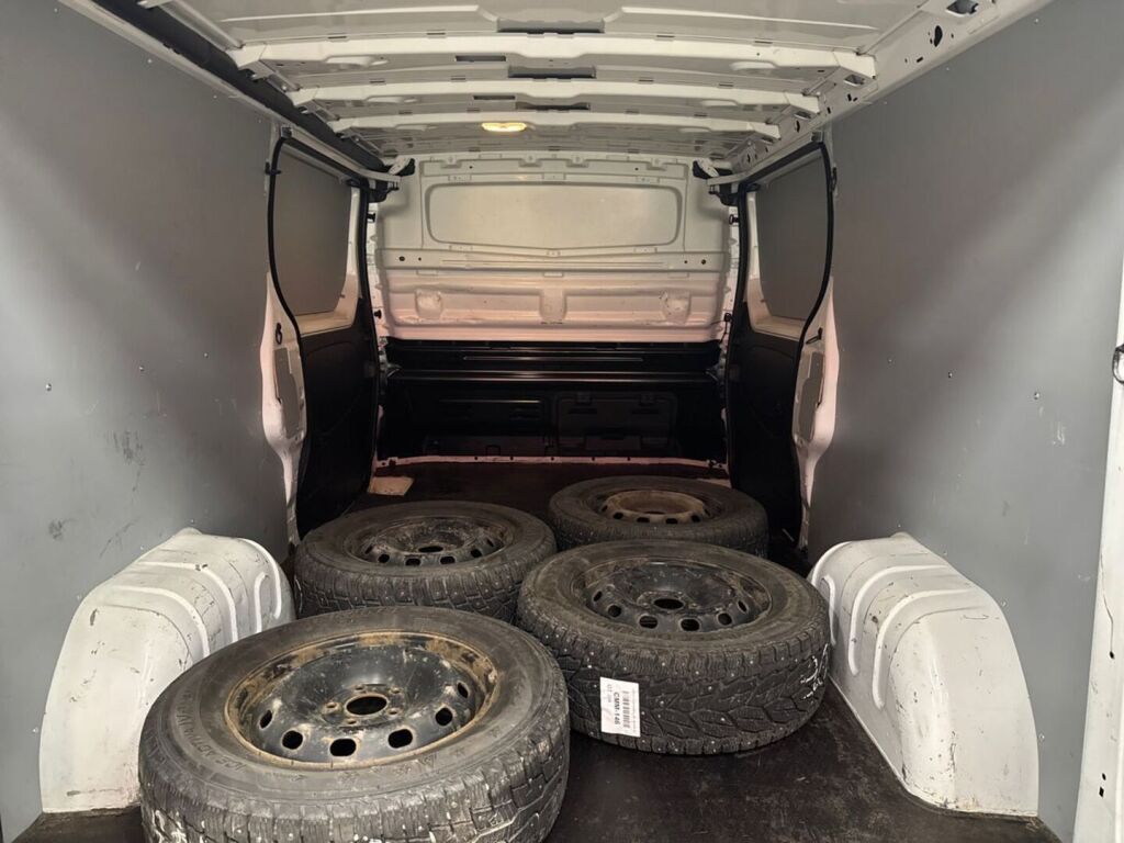 Renault Trafic 2019 Valkoinen