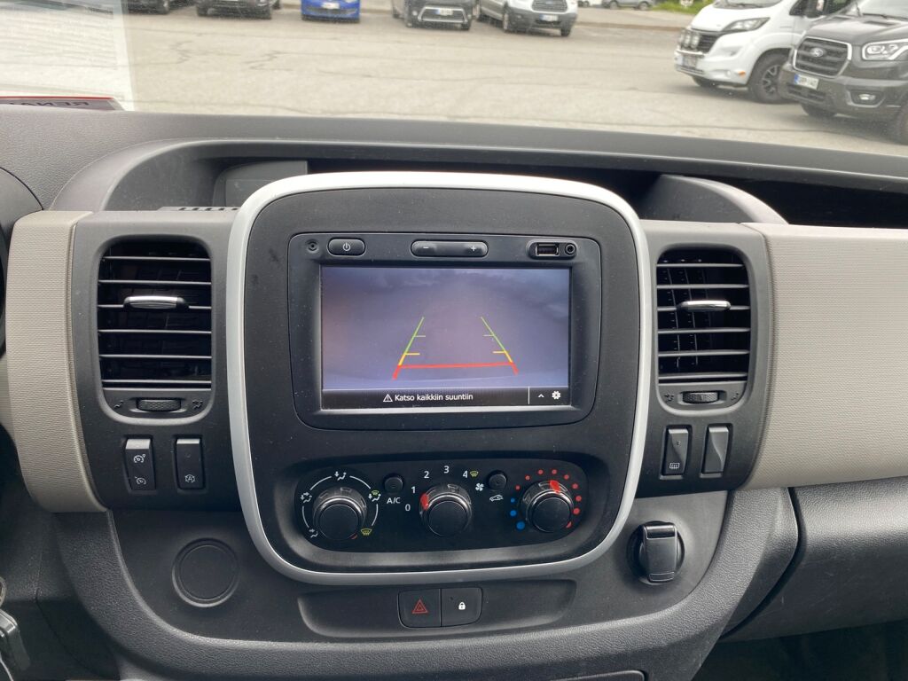 Renault Trafic 2019 Valkoinen