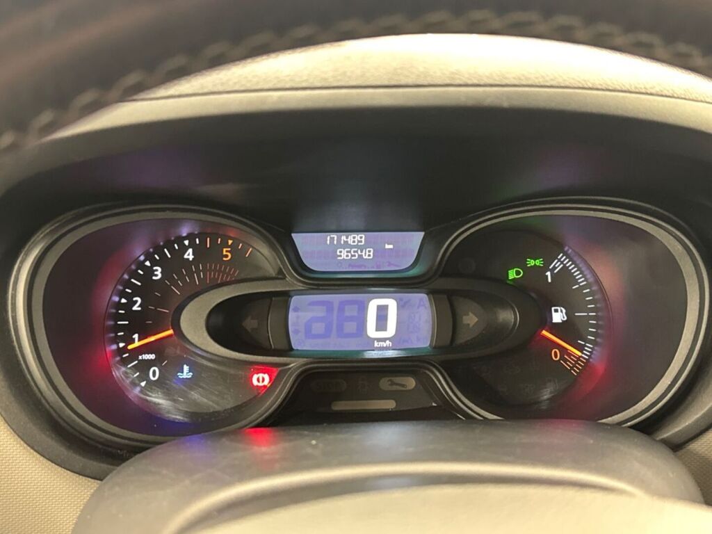 Renault Trafic 2019 Valkoinen