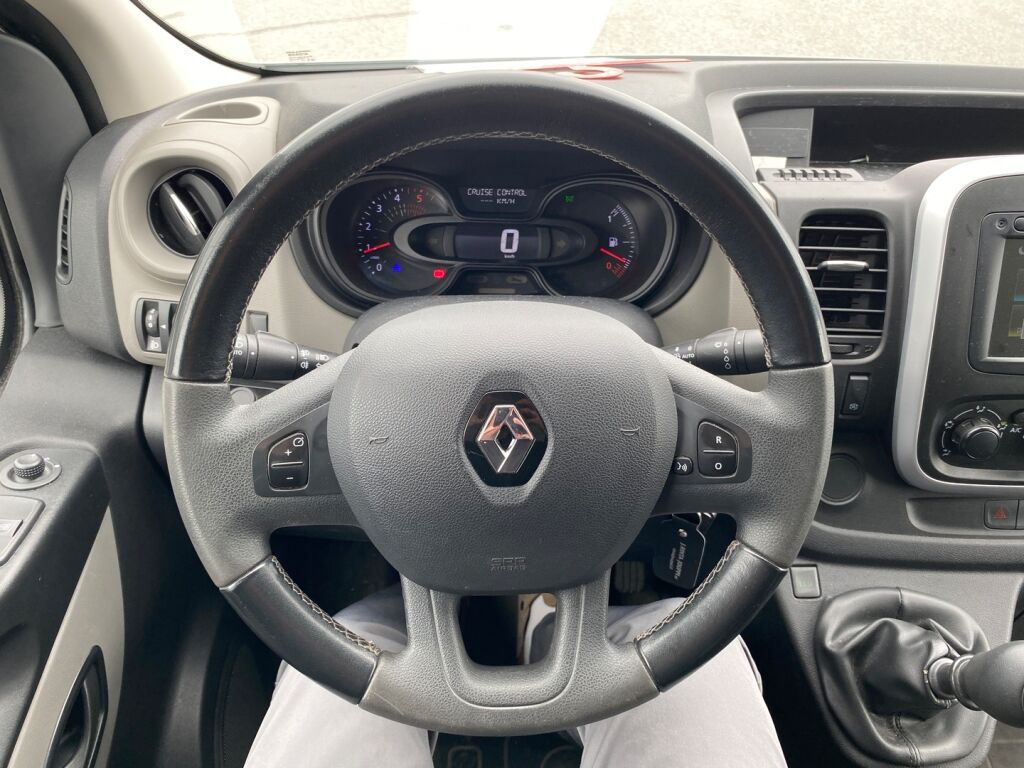 Renault Trafic 2019 Valkoinen
