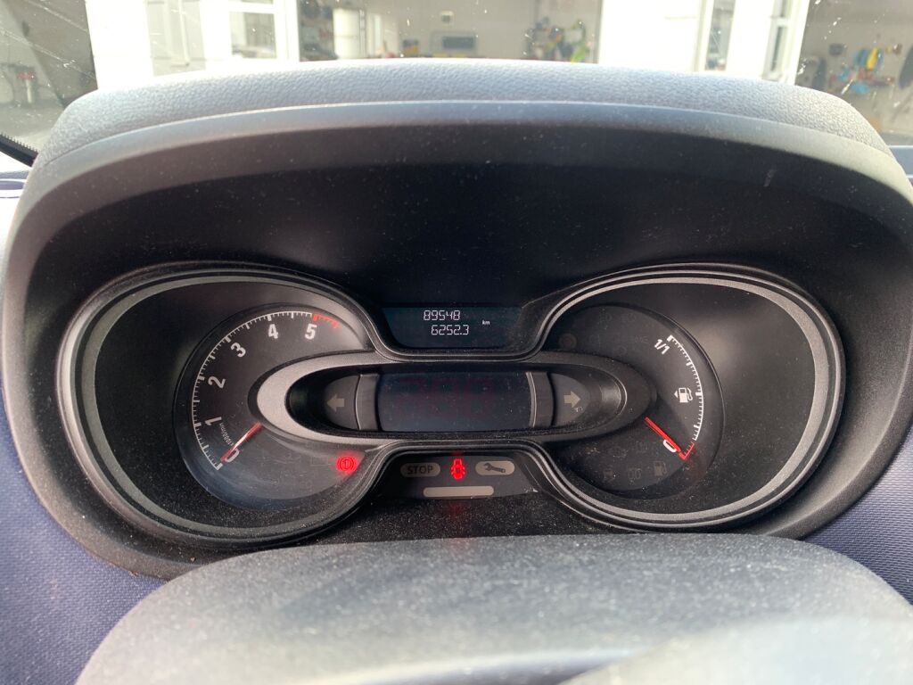 Opel Vivaro 2019 Valkoinen