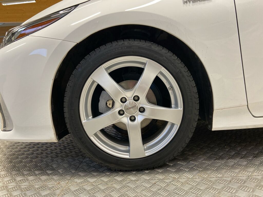 Toyota Prius Plug-in 2019 Valkoinen