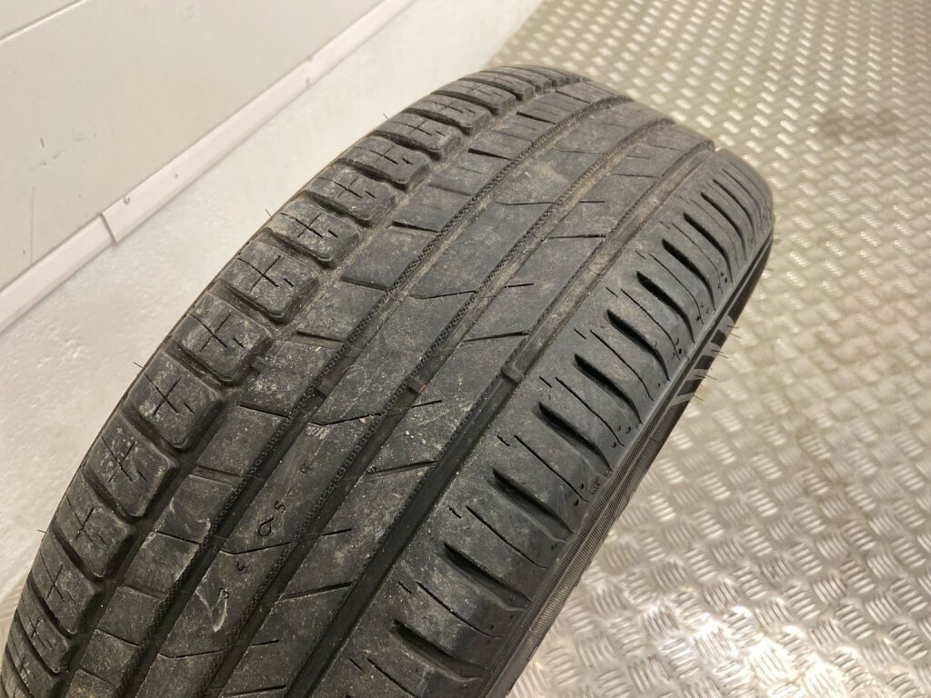 Toyota Prius Plug-in 2019 Valkoinen