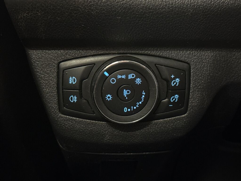 Ford Transit Courier 2019 Valkoinen