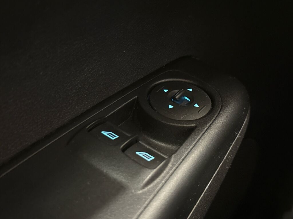 Ford Transit Courier 2019 Valkoinen