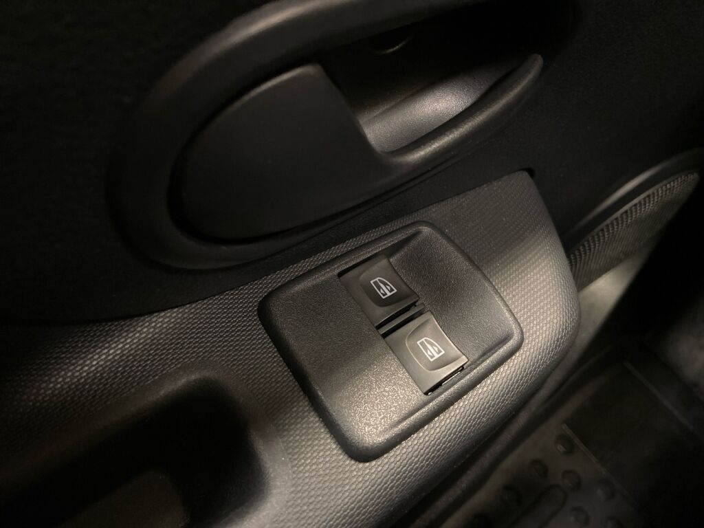 Dacia Sandero 2019 Sininen