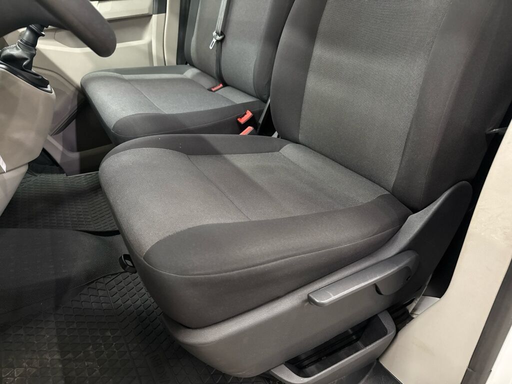 Volkswagen Transporter 2019 Valkoinen