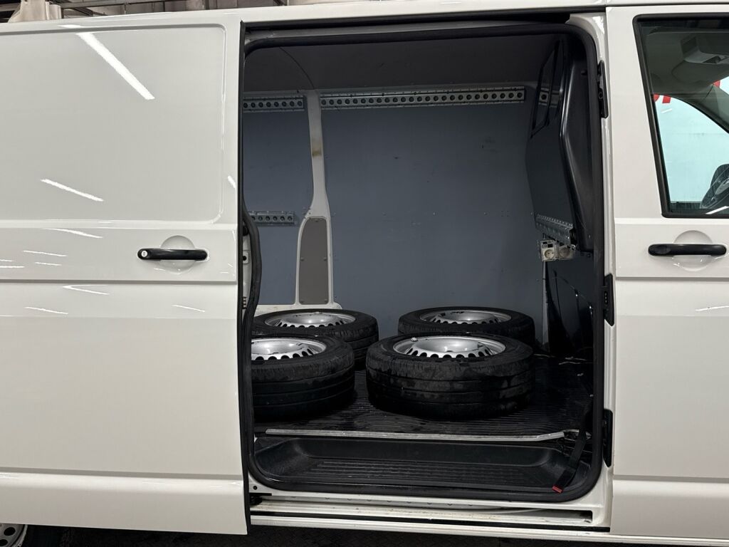 Volkswagen Transporter 2019 Valkoinen