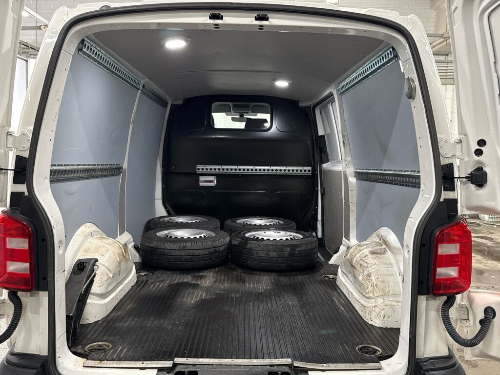 Volkswagen Transporter 2019 Valkoinen