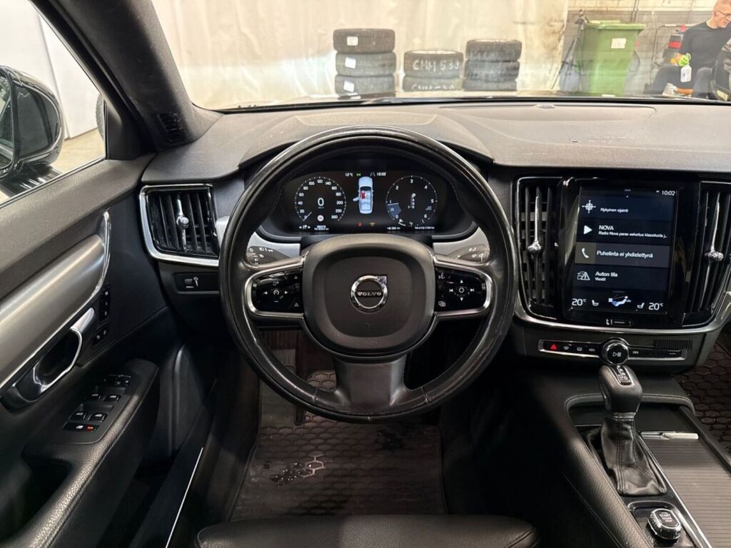 Volvo S90 2019 Musta