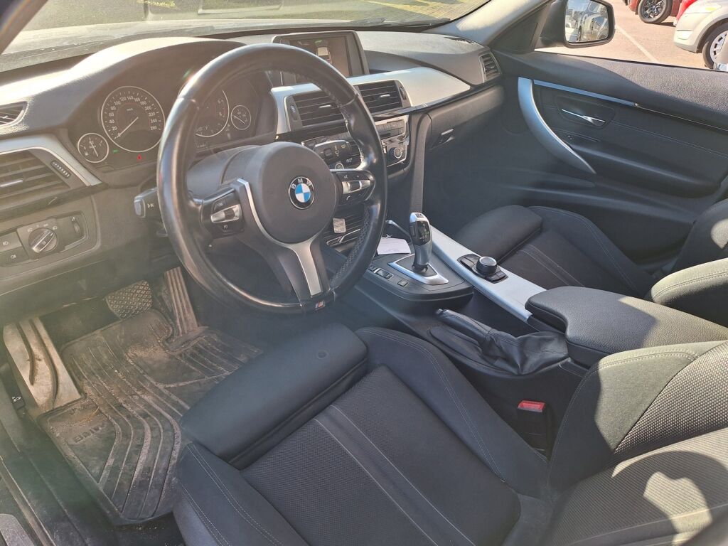 BMW 318 2016 Musta