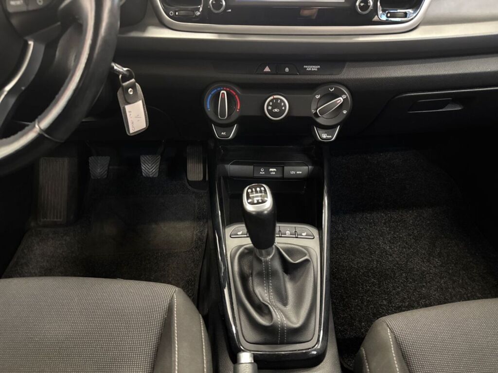 Kia Rio 2019 Valkoinen