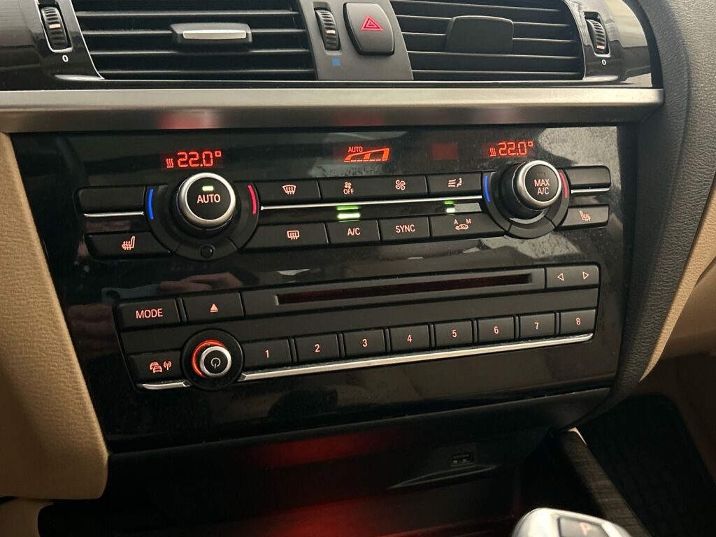 BMW X3 2016 Met. Sininen