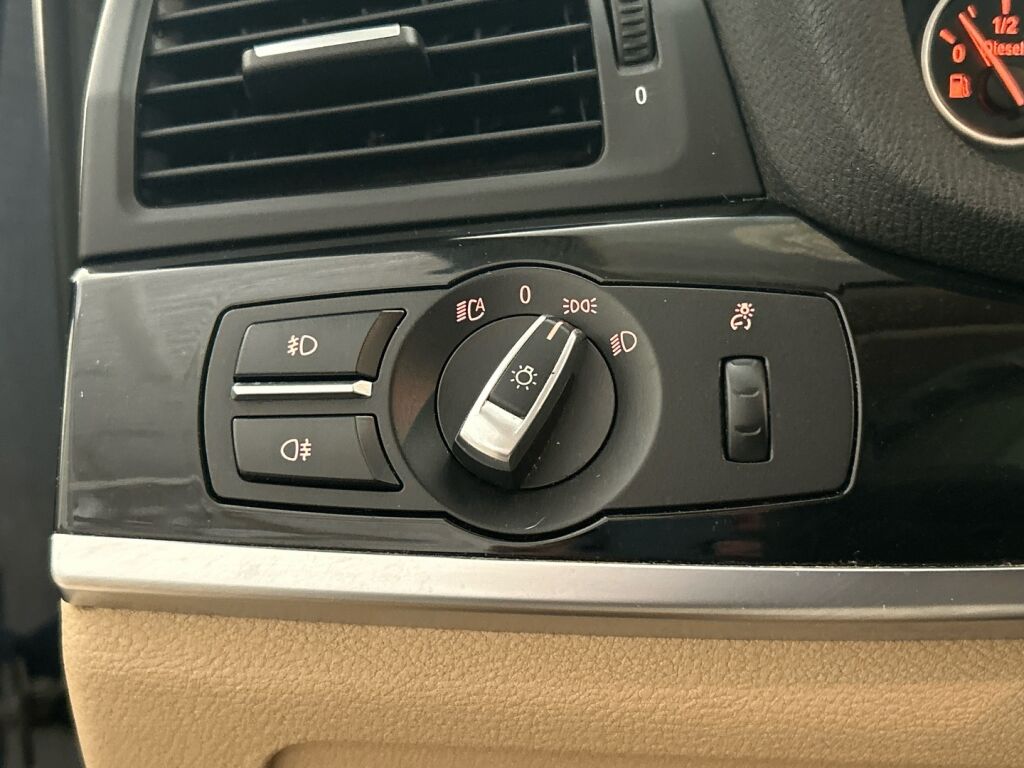 BMW X3 2016 Met. Sininen