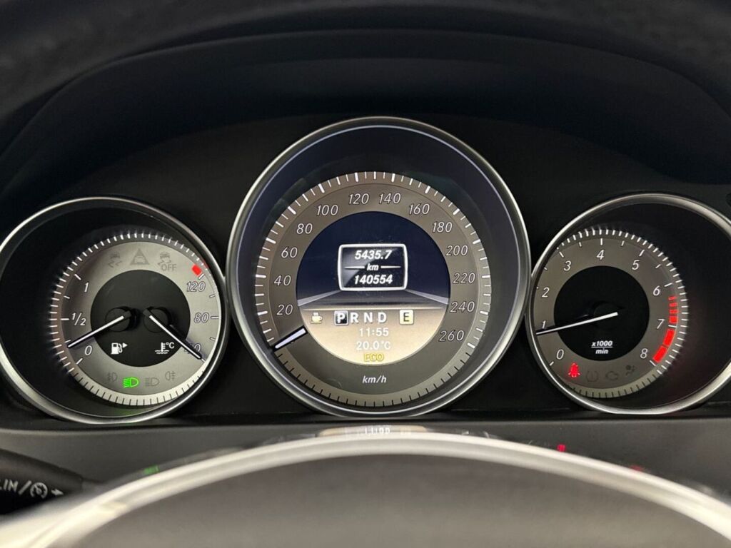 Mercedes-Benz C 2012 Hopea