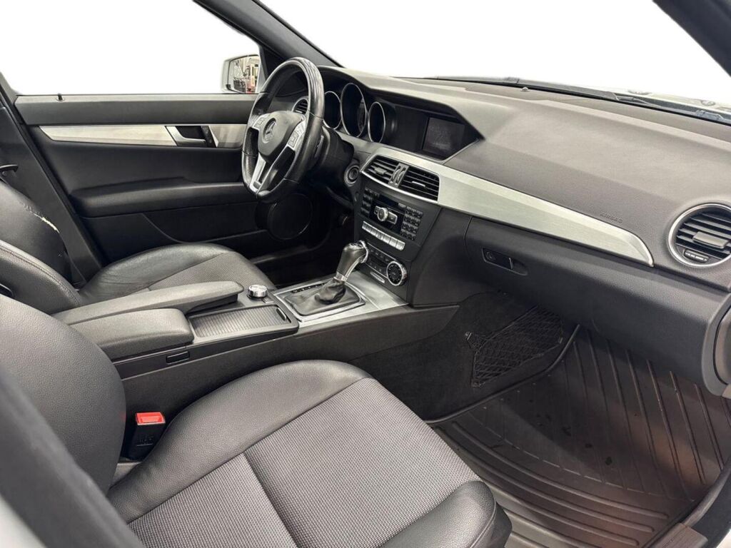 Mercedes-Benz C 2012 Hopea