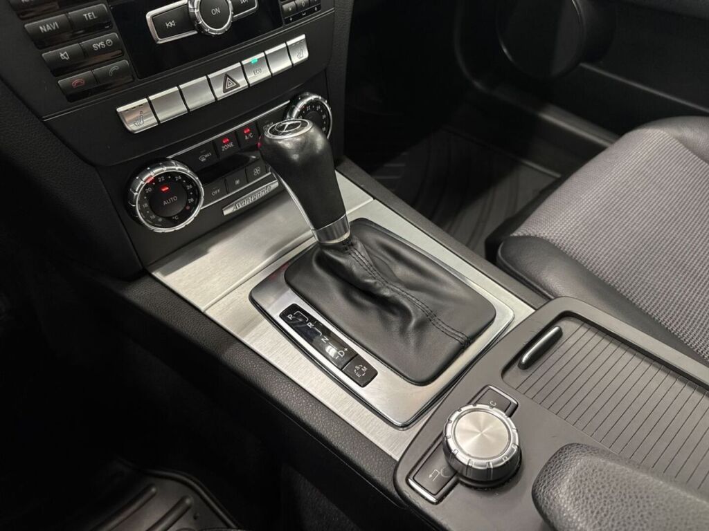 Mercedes-Benz C 2012 Hopea