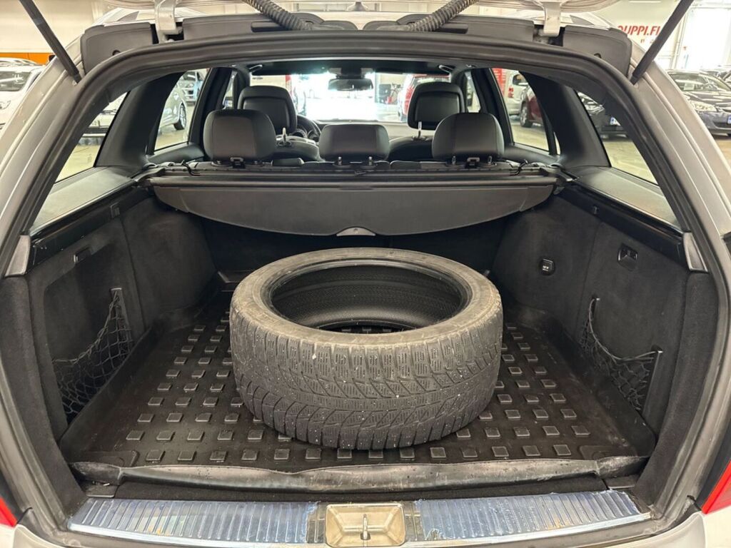 Mercedes-Benz C 2012 Hopea