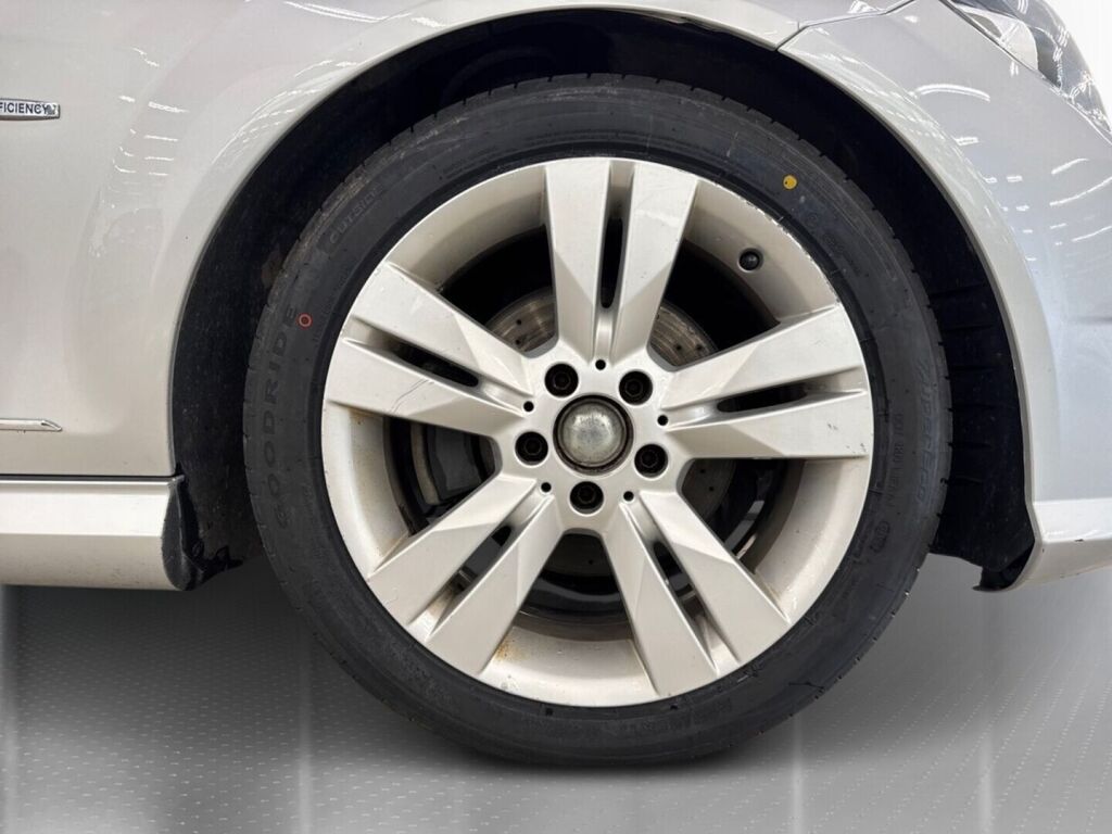 Mercedes-Benz C 2012 Hopea