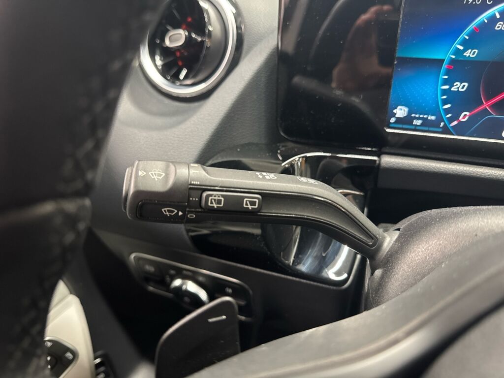 Mercedes-Benz B 2019 Valkoinen