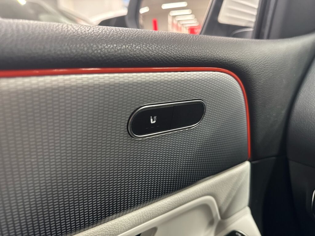 Mercedes-Benz B 2019 Valkoinen