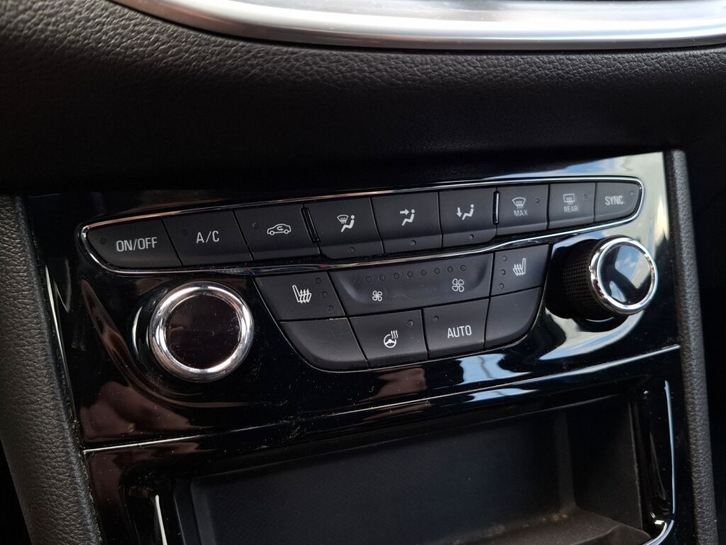 Opel Astra 2019 Hopea